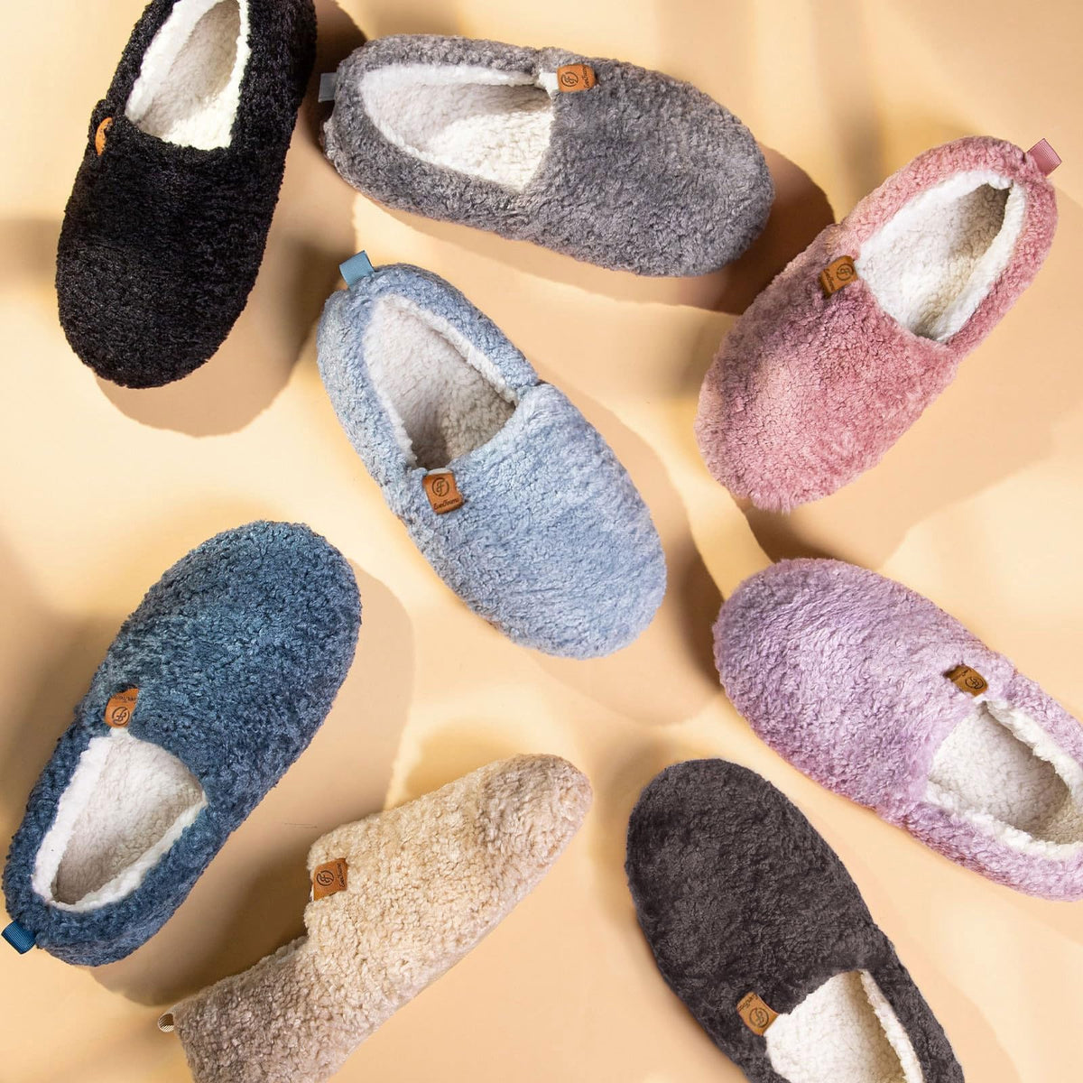 EverFoams Women’s Soft Curly Slippers Memory Foam Lightweight House Shoes